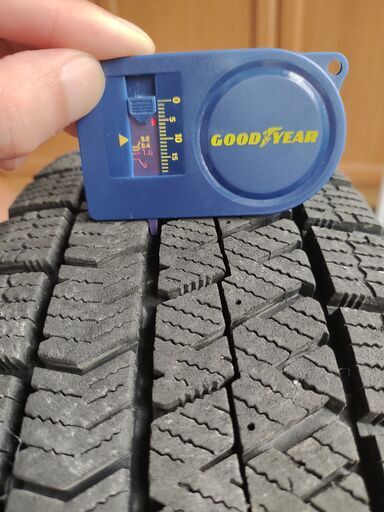 ブリジストン スタッドレスタイヤ 155/65R14【※直接引取り限定　購入者決定しました※】