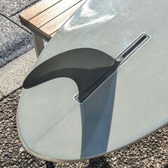 CIRCUS ミッドレングスサーフボード、ハードケースとボックスフィン付きの画像