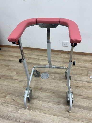 車輪付き歩行器