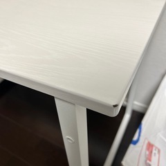 パソコンデスクの画像