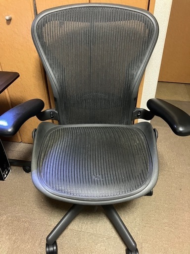 アーロンチェア　ハーマンミラー