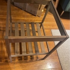 IKEA ベットサイドテーブル