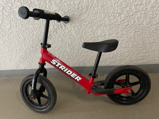 ストライダー　レッド