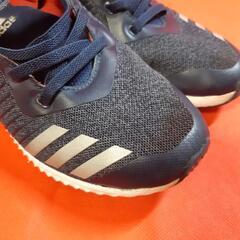 adidas  22.0cm キッズスニーカーの画像