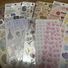 大量のシールの画像