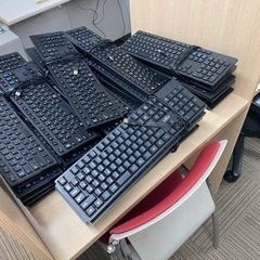 コールセンター オフィス家具 キャレルデスク チェア パソコン 50台以上の画像
