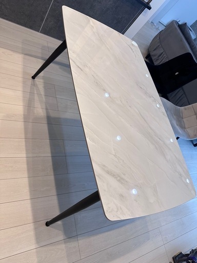 ダイニングテーブル