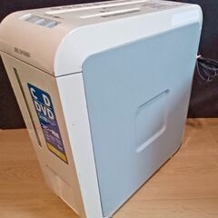 アイリスオーヤマのシュレッダーの画像