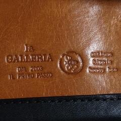 レザー折りたたみ財布の画像