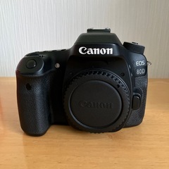 Canon EOS 80D ボディの画像