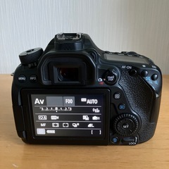 Canon EOS 80D ボディの画像