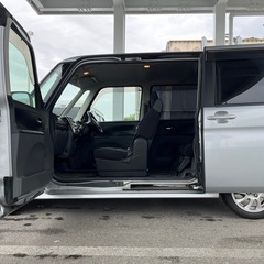 64馬力ターボ搭載！月々9千円〜分割可❗️車検2年付き！【名義変更代込み】広い車内！大人気‼️ダイハツ タントカスタム☆HDDナビ付き☆走行中DVD見れます☆ETC付き☆社外アルミ☆電動スライドドア☆ドライブレコーダー☆そのまま乗って帰れます！の画像