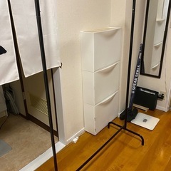 譲ります！イケアIKEAのハンガーラック スチール ブラックの画像