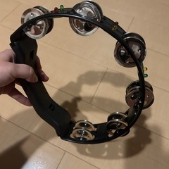 あまり光らないタンバリンの画像
