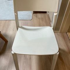 IKEA ヤニンゲ チェアの画像