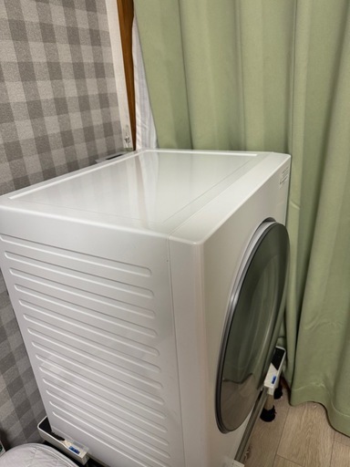 パナソニック 衣類乾燥機(NH-D605) 2023年製。乾燥容量6kg。 左開き。買った時入ってたダンボールあり。説明書あり。