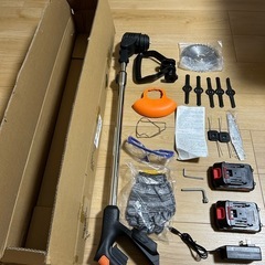 充電式　草刈機　バッテリー2個付きの画像