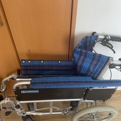 リクライニング機能付き車椅子