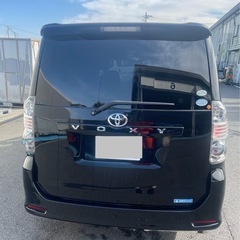TOYOTA  VOXY ZR70，名義変更はすぐにできる人に少し安くして売りたいですの画像