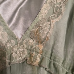 0円　パーティー用ブラウスの画像