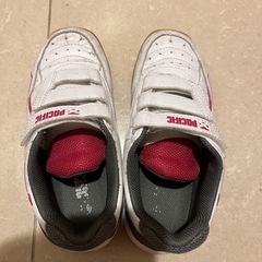 バドミントン靴