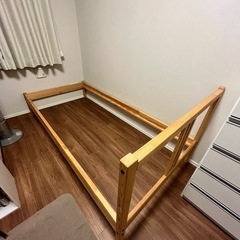 IKEA ベッドフレーム パイン材