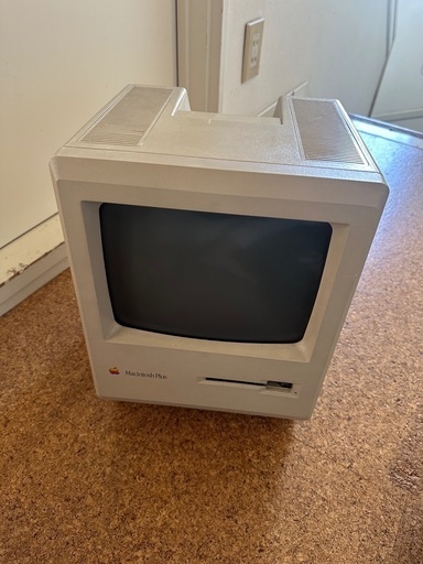 激レア Macintosh Plus 1MB 直筆サイン入り