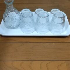 【無料で差し上げます】ガラス製　徳利とおちょこのセット