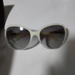 キレイめ  PRADA  サングラス