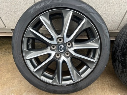 車のパーツ タイヤ、ホイール