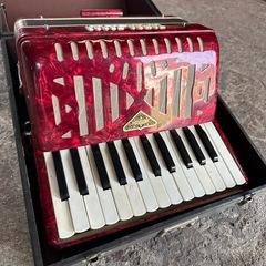 『ハードケース付き』 TOMBO バスアコーディオンの画像