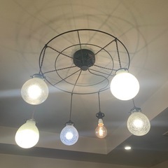 【受け渡済】ペンダントライト マルヴェル6 Marweles6 | 照明 おしゃれ ペンダント 照明器具 LED ルームライト 天井照明 北欧 シンプル ナチュラル レトロ 韓国インテリア リビング ダイニング かわいい インテリア ライト 6灯 ガラス しずく 影 影模様の画像