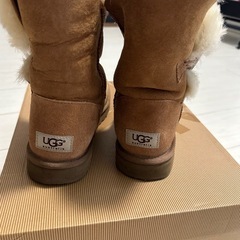 UGGムートンブーツ
の画像