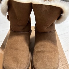 UGGムートンブーツ
