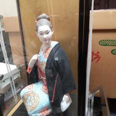 美品  博多人形  女将さん  陶器製  ガラスケースなしの画像