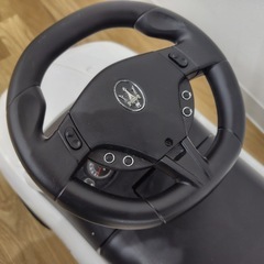 マセラッティ足けり乗用玩具の画像