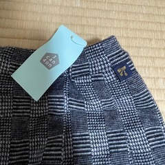 新品タグ付き⭐︎女児100.110サイズ秋冬用スカートの画像