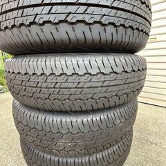 【新車外し】 195/80R15 96s ダンロップ(DONLOP) AT20  GRANDTREK 2023年製　ジムニー　シエラ　イボ付き　バリ溝　キャラバン　ワゴン　ハイエースの画像