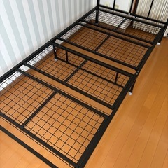 シングルベッドフレーム
