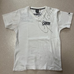 Vネック半袖Tシャツ
