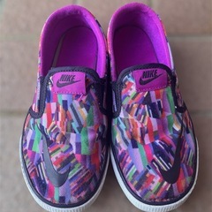 【取引中】美品 NIKE 17cm スリッポン シューズ