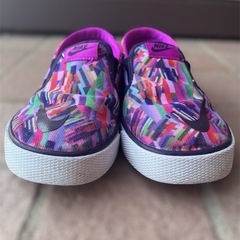 【取引中】美品 NIKE 17cm スリッポン シューズの画像
