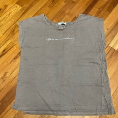 ロゴTシャツ