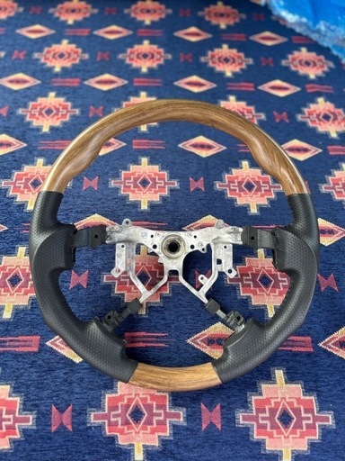 ハイエース　コンビステアリング