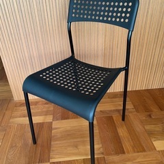 【2脚セット】ブラックチェア (IKEA ADDE)の画像