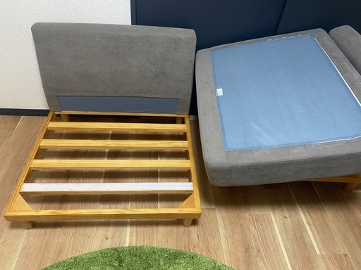 ソファとオットマン
