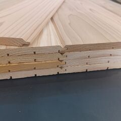 羽目板 杉 1枚40円～の画像