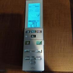 シャープエアコンのリモコンの画像