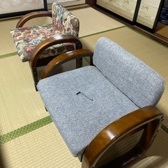 低い座面の椅子の画像