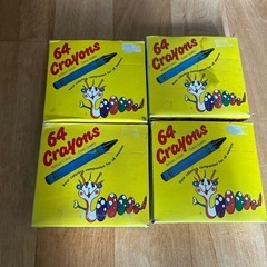 64色クレヨン　4箱セット